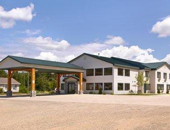 Zellar'S Village Inn Newberry Exterior foto
